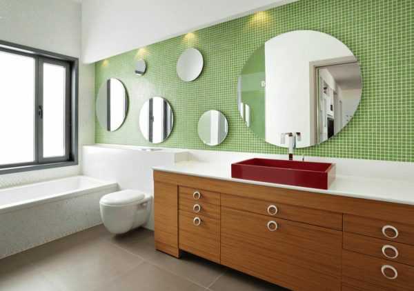 W łazience zielona mozaika