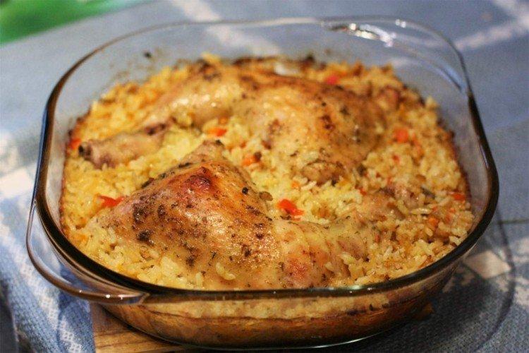 Ryż z kurczaka w piekarniku - Przepisy na dania ryżowe