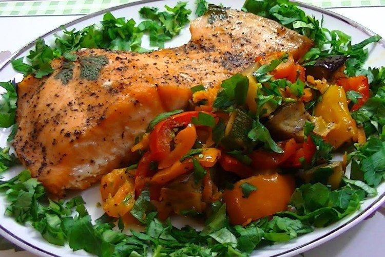 Ryba pieczona w piekarniku z warzywami