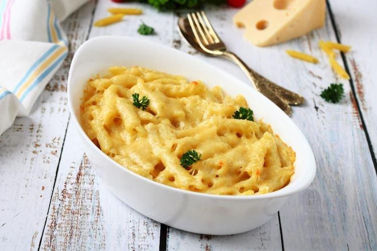 Makaron z serem i marchewką - przepisy kulinarne