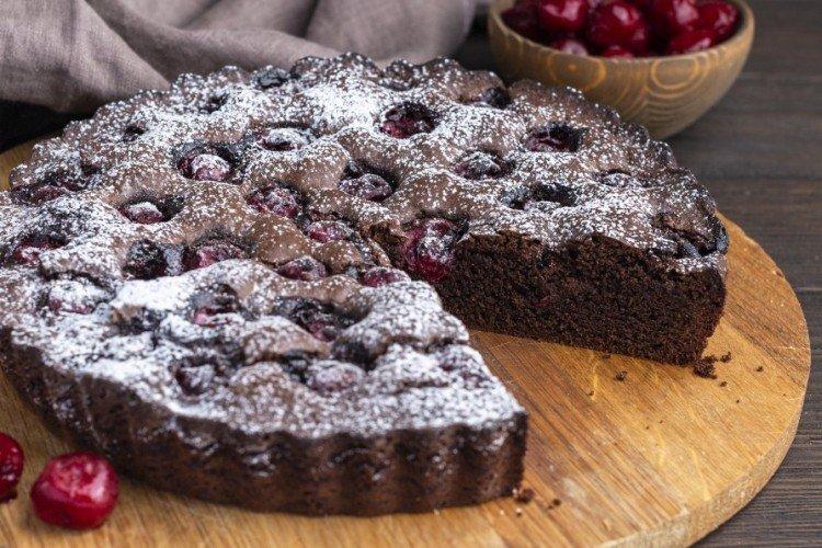 Ciasto czekoladowe z wiśniami - przepisy kulinarne