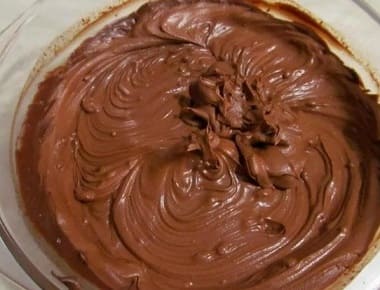 Jak zrobić krem ​​czekoladowy do ciasta kakaowego?