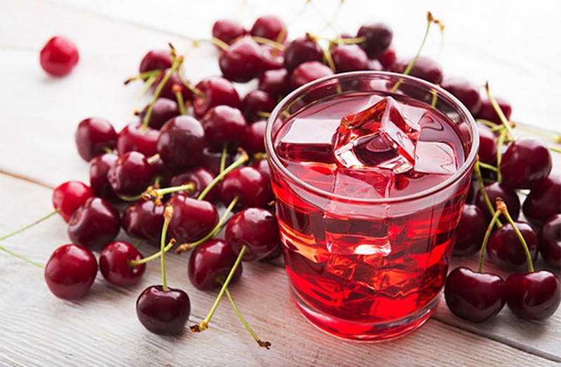 Jak spożywać sok wiśniowy dla korzyści zdrowotnych